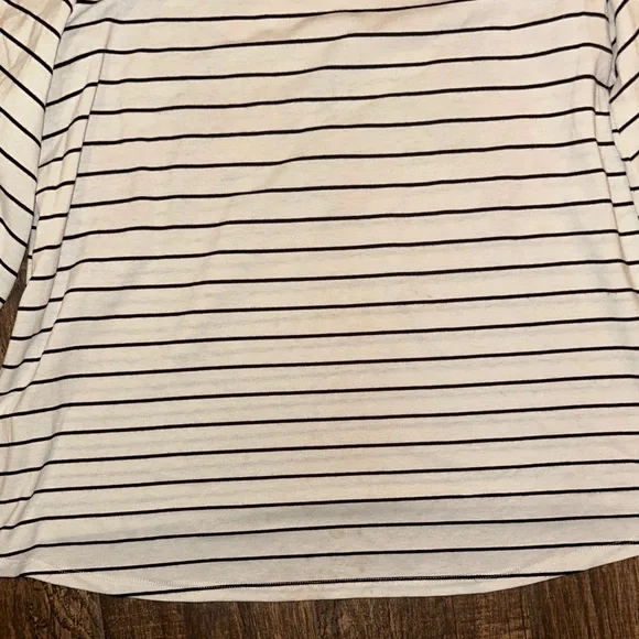 Gianni Bini Floral Embroidered Stripe Top XS Boho Casual Shirt - Picture 10 of 13